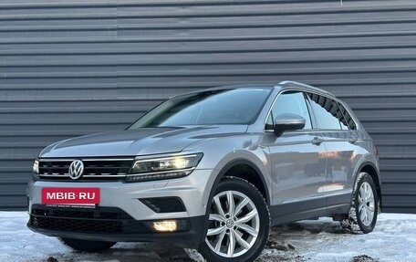 Volkswagen Tiguan II, 2020 год, 2 899 000 рублей, 7 фотография