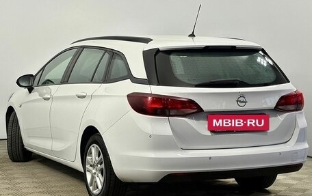 Opel Astra K, 2018 год, 1 590 000 рублей, 3 фотография