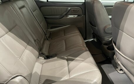 Toyota Sequoia II рестайлинг, 2002 год, 1 199 000 рублей, 10 фотография