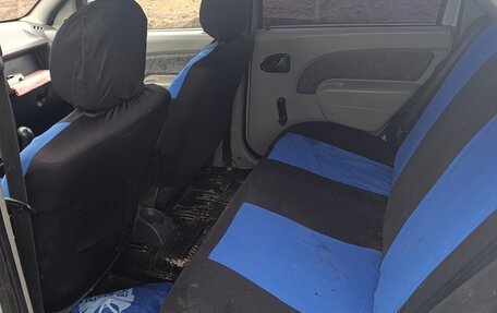 Renault Logan I, 2005 год, 165 000 рублей, 6 фотография