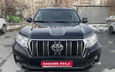Toyota Land Cruiser Prado 150 рестайлинг 2, 2021 год, 5 810 000 рублей, 2 фотография