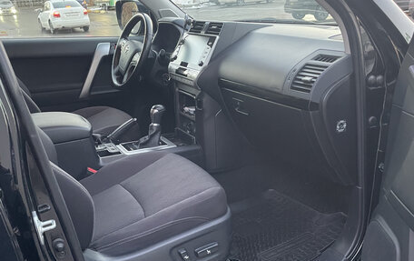 Toyota Land Cruiser Prado 150 рестайлинг 2, 2021 год, 5 810 000 рублей, 12 фотография