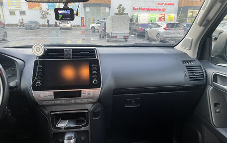 Toyota Land Cruiser Prado 150 рестайлинг 2, 2021 год, 5 810 000 рублей, 16 фотография