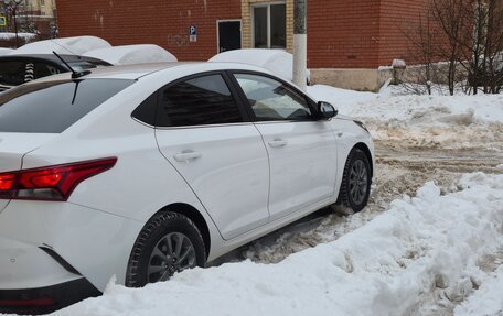 Hyundai Solaris II рестайлинг, 2021 год, 1 830 000 рублей, 11 фотография