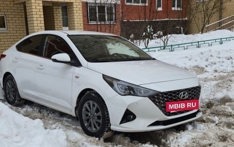 Hyundai Solaris II рестайлинг, 2021 год, 1 830 000 рублей, 10 фотография