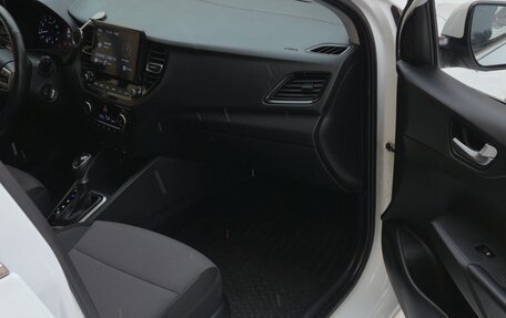 Hyundai Solaris II рестайлинг, 2021 год, 1 830 000 рублей, 36 фотография