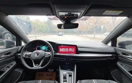 Volkswagen Golf VIII, 2021 год, 1 995 000 рублей, 10 фотография