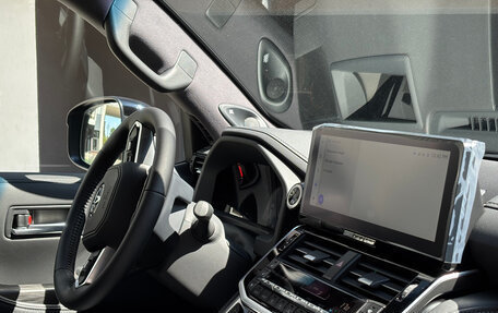 Toyota Land Cruiser, 2025 год, 13 490 000 рублей, 16 фотография