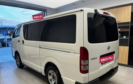 Toyota HiAce H200, 2011 год, 2 205 000 рублей, 6 фотография