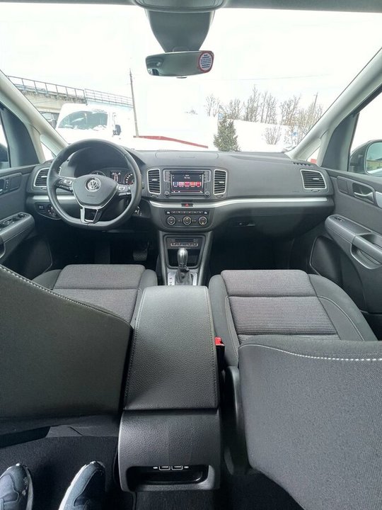 Volkswagen Sharan II рестайлинг, 2021 год, 550 000 рублей, 8 фотография