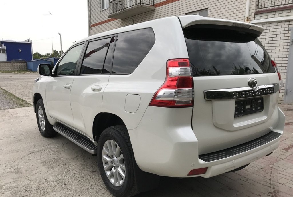 Toyota Land Cruiser Prado 150 рестайлинг, 2017 год, 900 000 рублей, 7 фотография