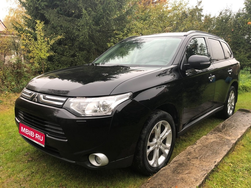 Mitsubishi Outlander III, 2014 год, 490 000 рублей, 1 фотография