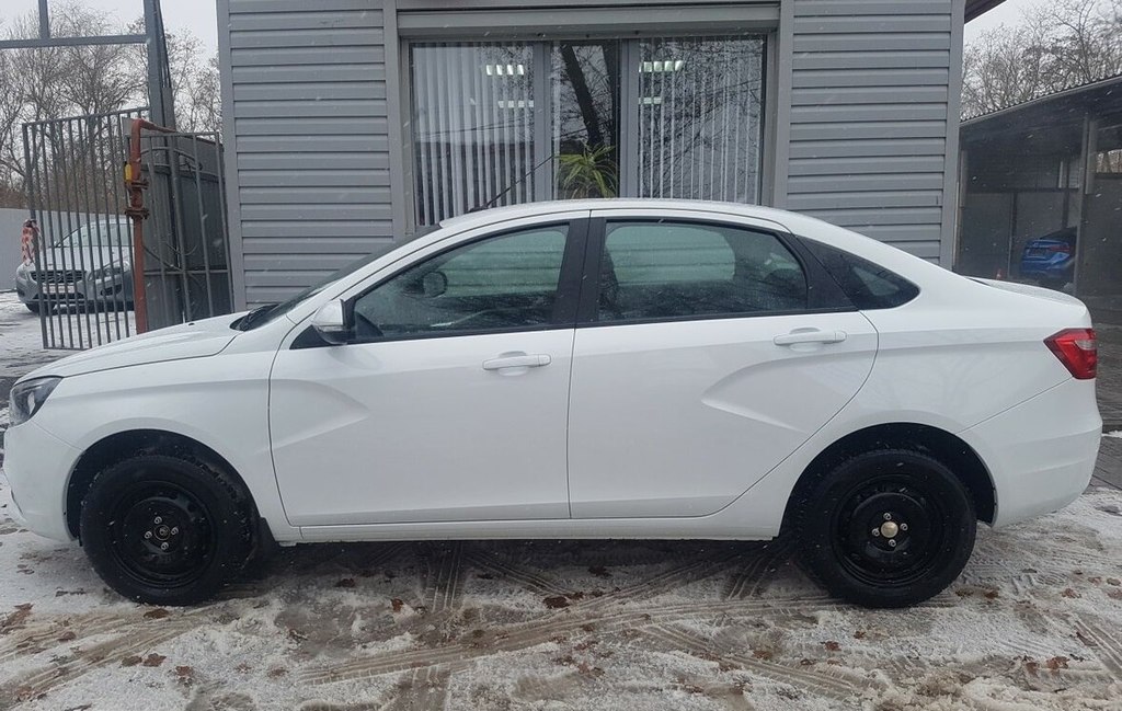 ВАЗ (LADA) Vesta I, 2021 год, 370 000 рублей, 4 фотография