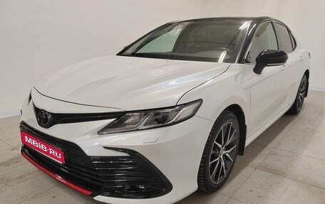 Toyota Camry, 2021 год, 3 200 000 рублей, 1 фотография