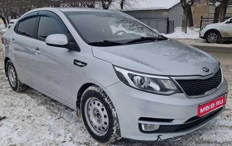 KIA Rio III рестайлинг, 2015 год, 900 000 рублей, 1 фотография