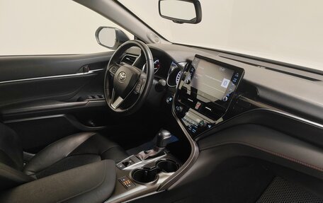 Toyota Camry, 2021 год, 3 200 000 рублей, 7 фотография