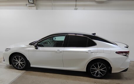 Toyota Camry, 2021 год, 3 200 000 рублей, 6 фотография