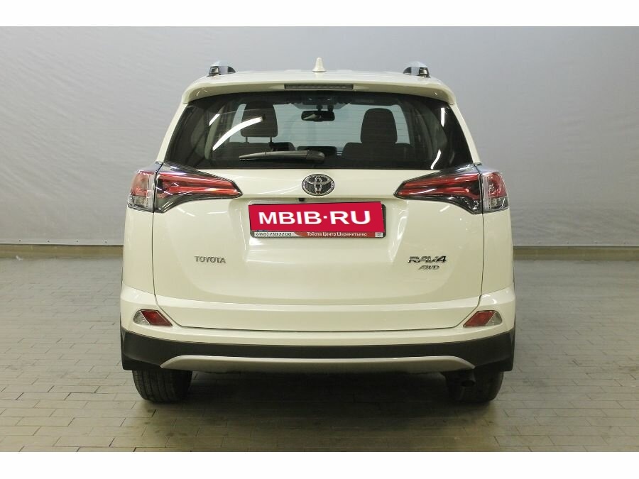 Toyota RAV4 CA40 рестайлинг, 2017 год, 440 000 рублей, 5 фотография