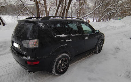 Mitsubishi Outlander III рестайлинг 3, 2010 год, 1 450 000 рублей, 2 фотография