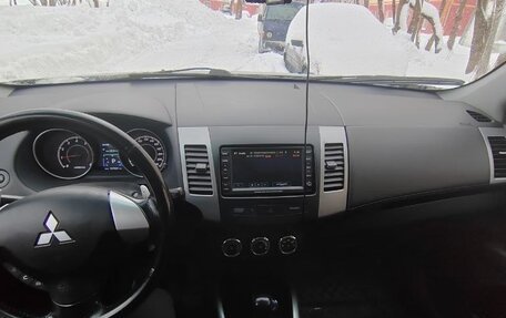 Mitsubishi Outlander III рестайлинг 3, 2010 год, 1 450 000 рублей, 9 фотография