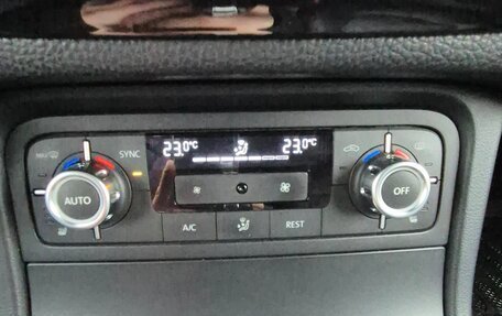 Volkswagen Touareg III, 2013 год, 1 900 000 рублей, 9 фотография