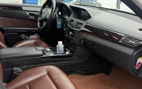 Mercedes-Benz E-Класс, 2011 год, 1 690 000 рублей, 5 фотография