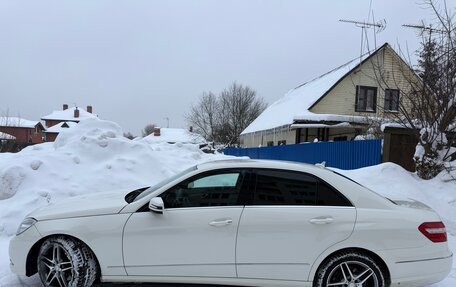 Mercedes-Benz E-Класс, 2011 год, 1 690 000 рублей, 2 фотография