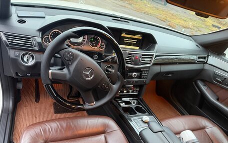 Mercedes-Benz E-Класс, 2011 год, 1 690 000 рублей, 10 фотография