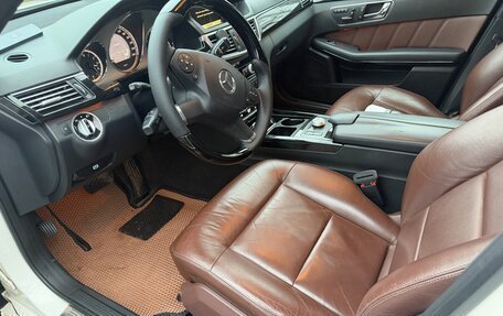 Mercedes-Benz E-Класс, 2011 год, 1 690 000 рублей, 11 фотография