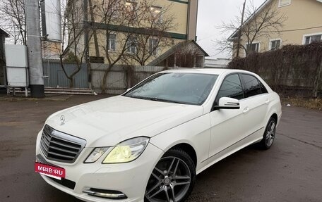 Mercedes-Benz E-Класс, 2011 год, 1 690 000 рублей, 22 фотография