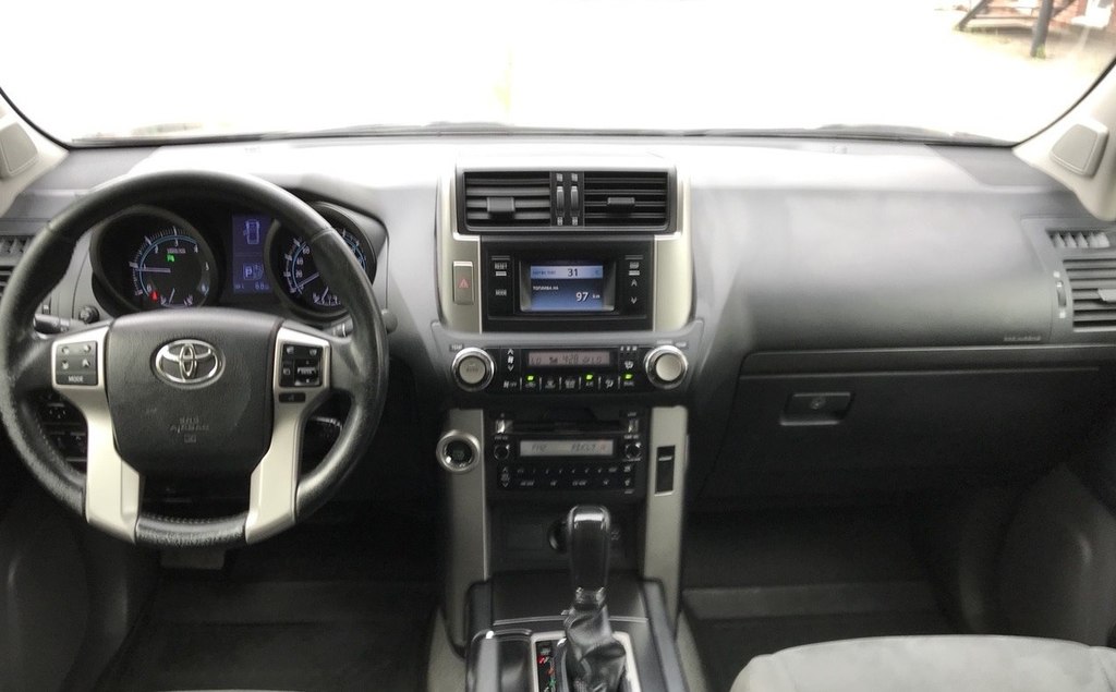 Toyota Land Cruiser Prado 150, 2012 год, 870 000 рублей, 8 фотография