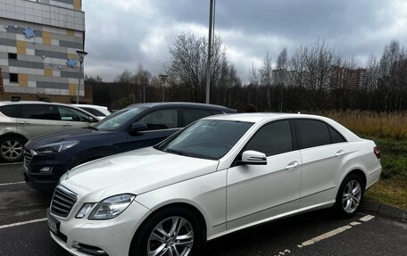 Mercedes-Benz E-Класс, 2011 год, 1 690 000 рублей, 31 фотография