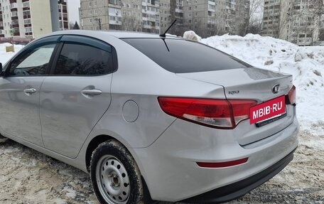 KIA Rio III рестайлинг, 2015 год, 900 000 рублей, 4 фотография