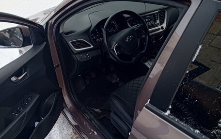 Hyundai Solaris II рестайлинг, 2018 год, 1 200 000 рублей, 8 фотография