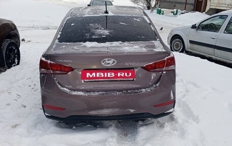 Hyundai Solaris II рестайлинг, 2018 год, 1 200 000 рублей, 3 фотография