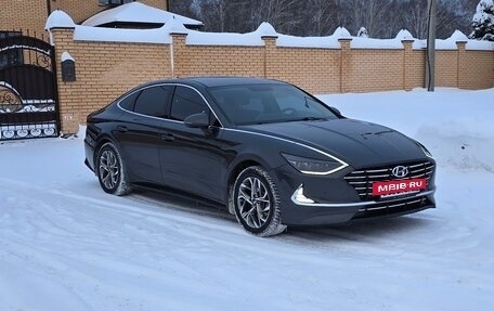 Hyundai Sonata VIII, 2020 год, 2 750 000 рублей, 2 фотография