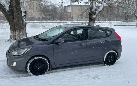 Hyundai Solaris II рестайлинг, 2011 год, 749 000 рублей, 4 фотография