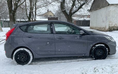 Hyundai Solaris II рестайлинг, 2011 год, 749 000 рублей, 5 фотография