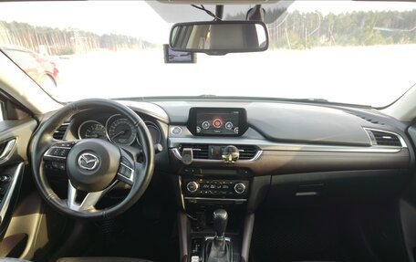 Mazda 6, 2015 год, 2 370 000 рублей, 14 фотография