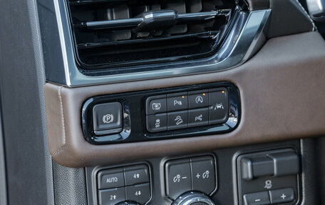 GMC Yukon IV, 2025 год, 21 983 156 рублей, 18 фотография