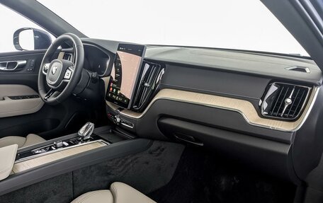 Volvo XC60 II, 2025 год, 7 200 000 рублей, 9 фотография