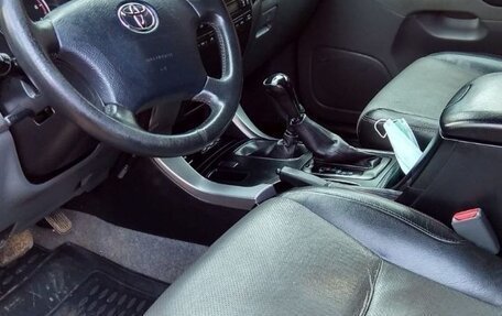 Toyota Land Cruiser Prado 120 рестайлинг, 2005 год, 1 580 000 рублей, 9 фотография