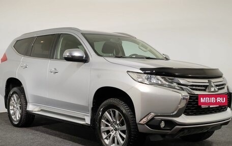 Mitsubishi Pajero Sport III рестайлинг, 2018 год, 2 500 000 рублей, 2 фотография