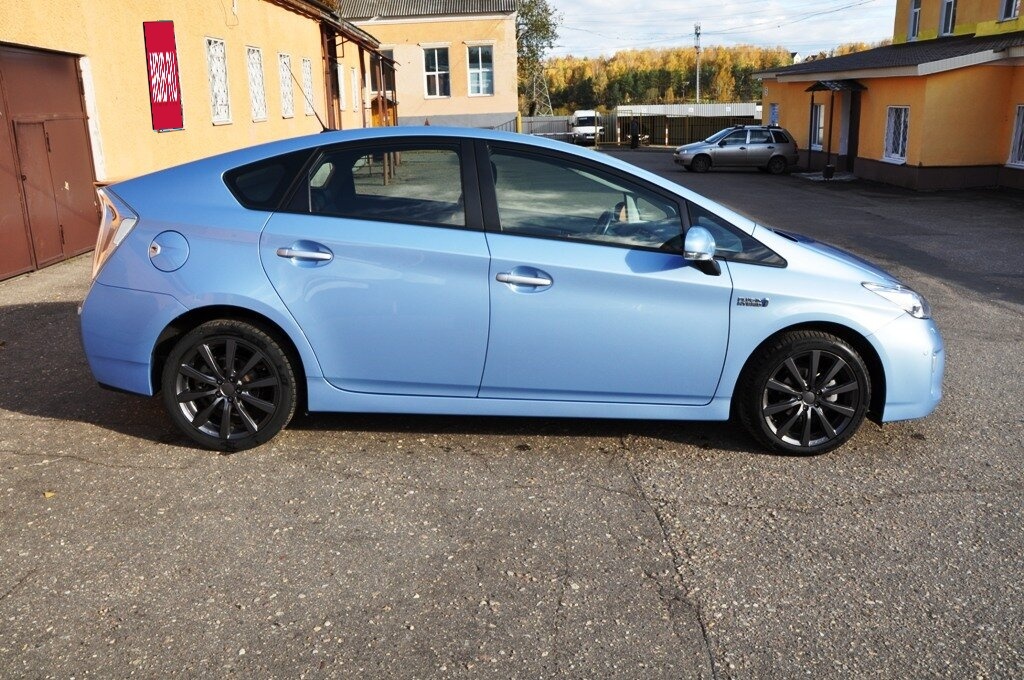 Toyota Prius XW30 рестайлинг, 2015 год, 270 000 рублей, 7 фотография