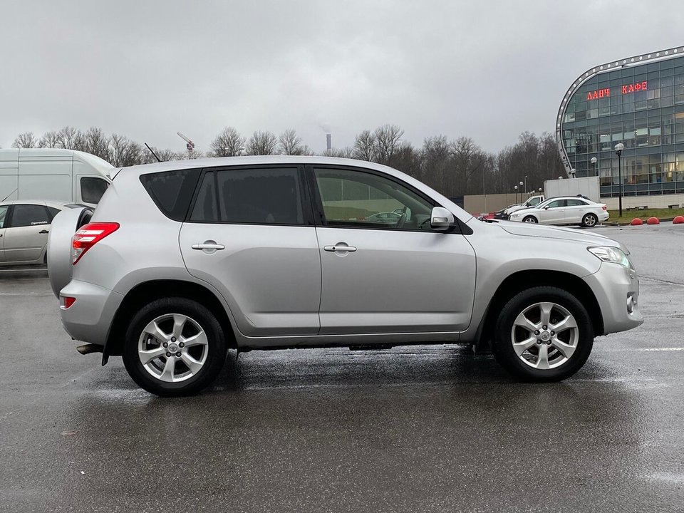 Toyota RAV4 CA30 рестайлинг, 2011 год, 250 000 рублей, 1 фотография