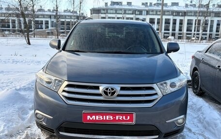 Toyota Highlander III, 2011 год, 2 175 000 рублей, 1 фотография