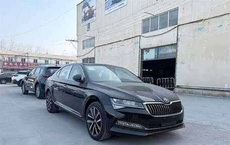 Skoda Superb III рестайлинг, 2025 год, 2 750 000 рублей, 1 фотография