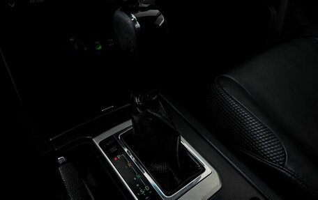 Toyota Land Cruiser Prado 150 рестайлинг 2, 2012 год, 2 600 000 рублей, 23 фотография