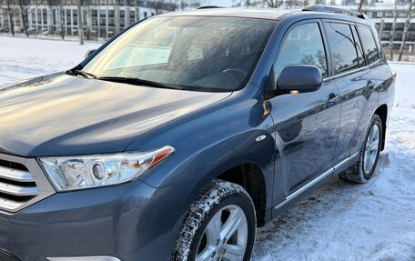 Toyota Highlander III, 2011 год, 2 175 000 рублей, 3 фотография