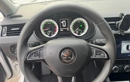 Skoda Octavia, 2022 год, 1 690 000 рублей, 12 фотография